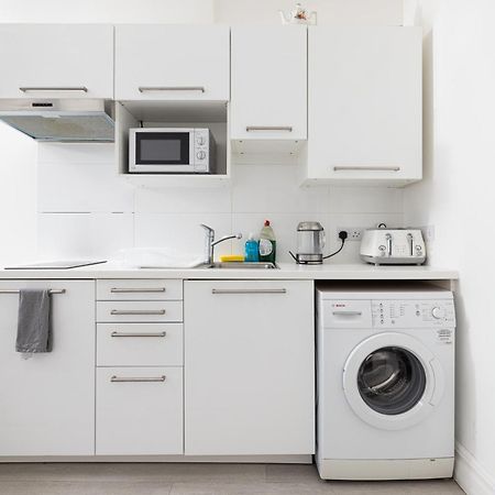 Bright Studio On Golders Green Road Λονδίνο Εξωτερικό φωτογραφία