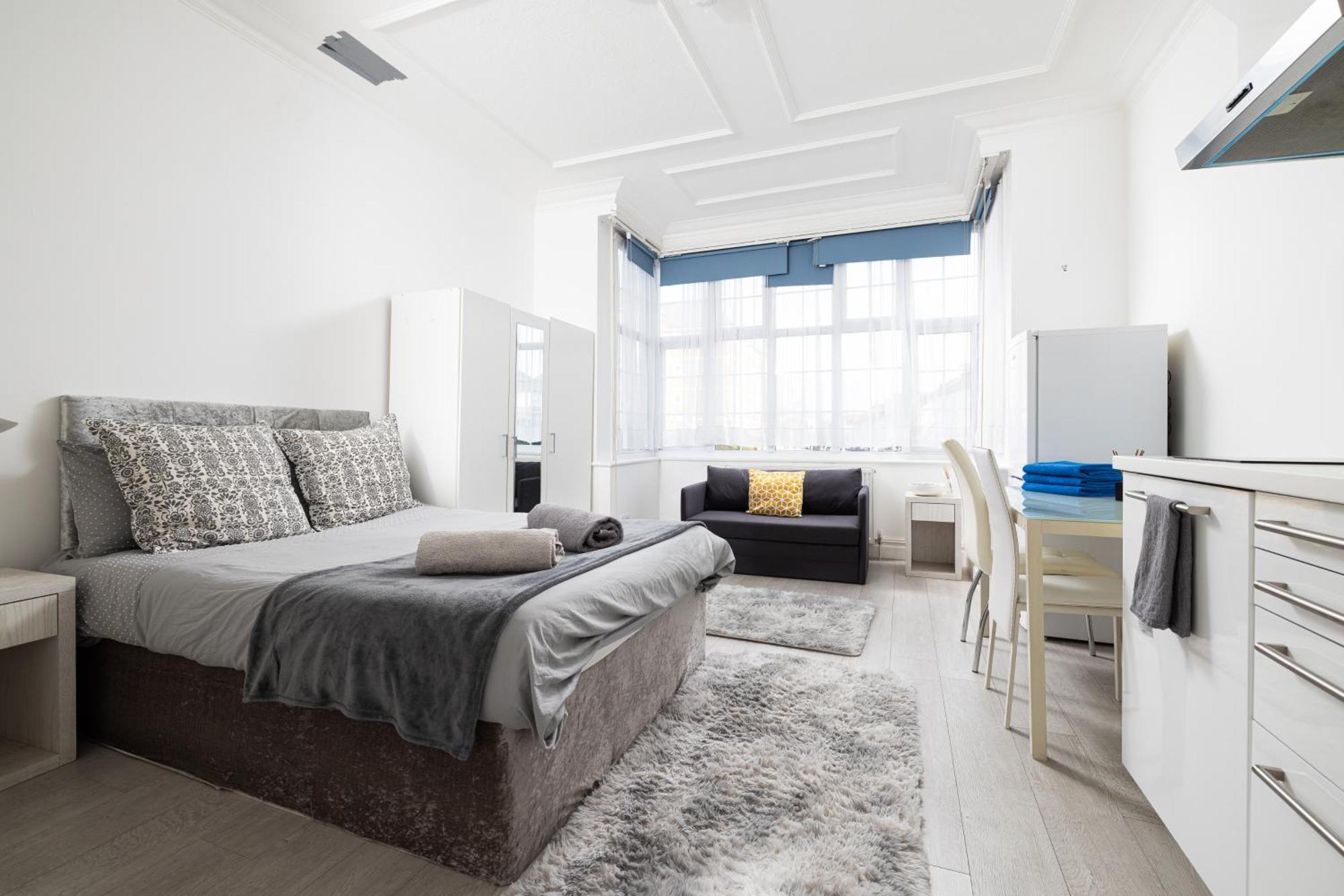 Bright Studio On Golders Green Road Λονδίνο Εξωτερικό φωτογραφία